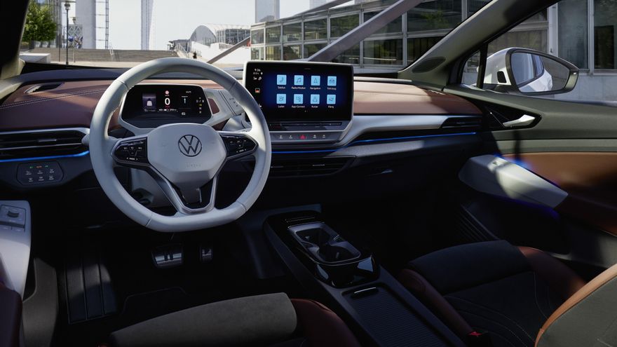 El 'digital cockpit' de los Volkswagen ID.5 presentan un aspecto ultramoderno y pantallas para el conductor y el sistema multimedia.