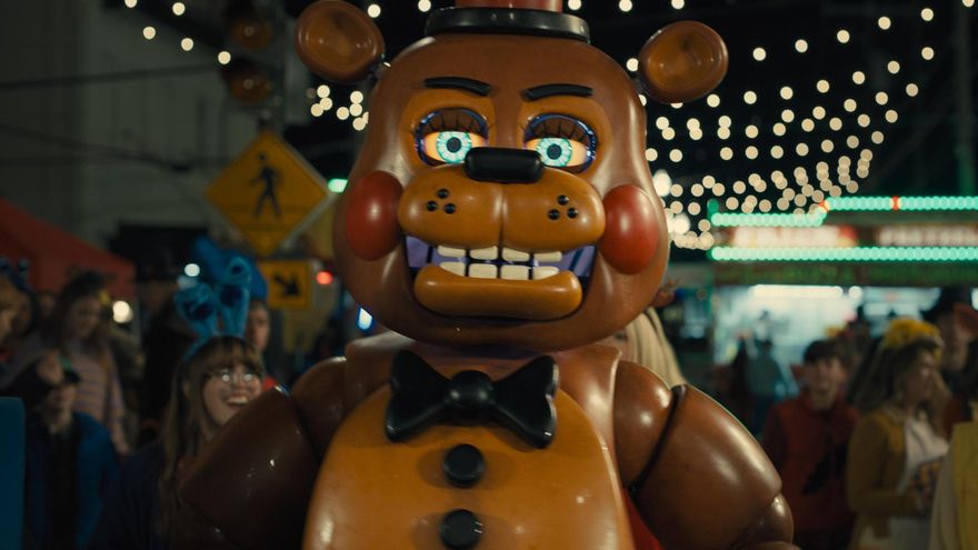 Terror en Freddy's, el cine quinqui de Tosar y un romance de Óscar Casas, estrenos de cine
