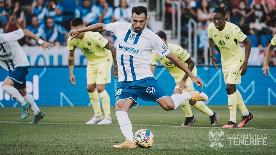 Penalti, gol de Gallego y campamento base para el Tenerife