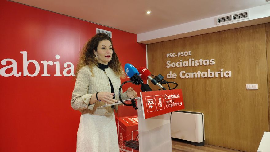La portavoz del PSOE de Cantabria, Ainoa Quiñones.