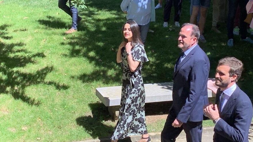 5 de julio: Casado y Arrimadas, bajo el árbol de Gernika