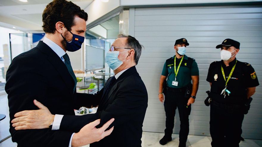 Casado se niega a valorar la imputación de Cospedal y evita abrirle expediente, vulnerando los estatutos del PP