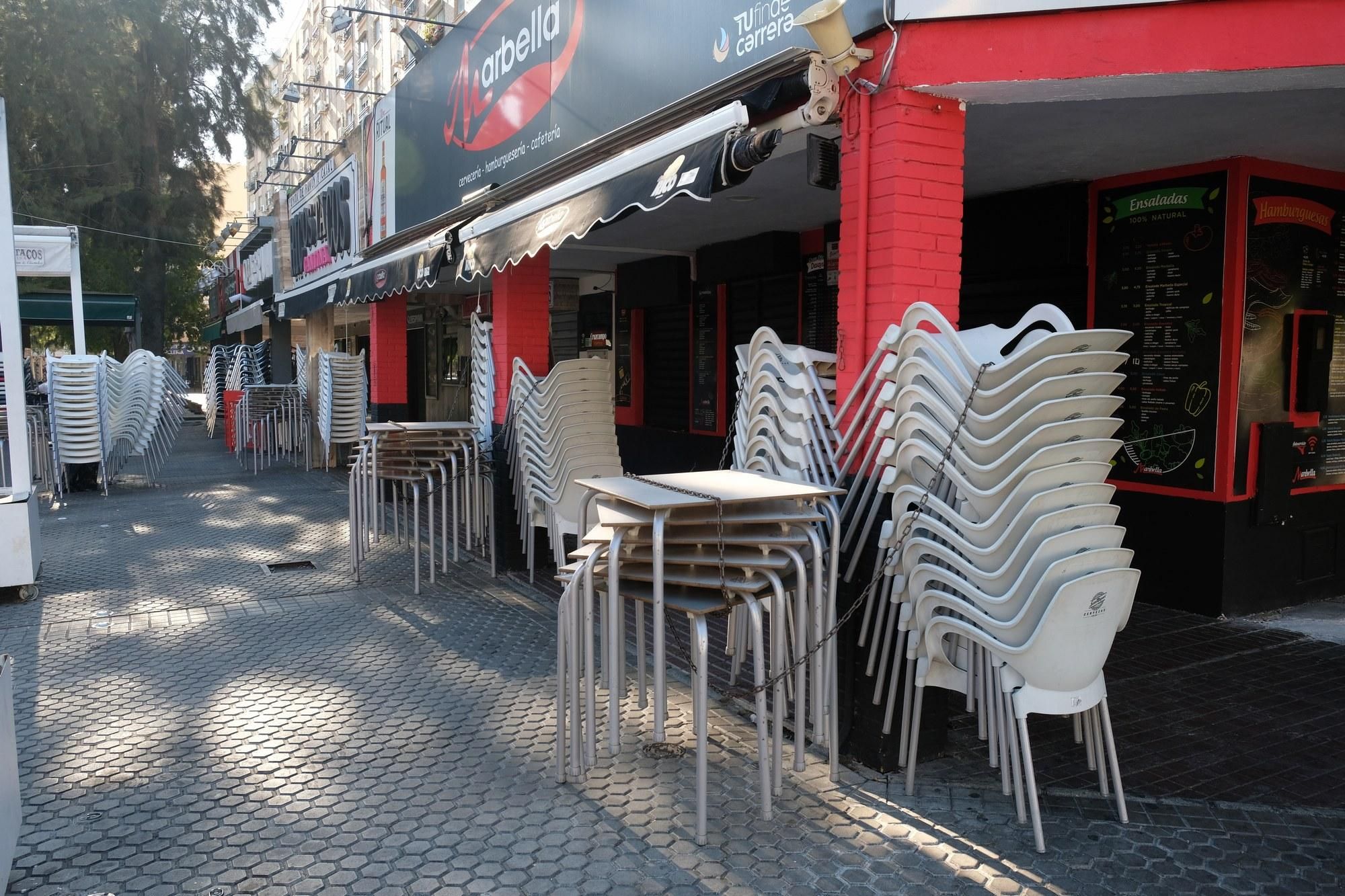 Los bares cercanos al campus universitario están totalmente cerrados /Foto: Luis Serrano