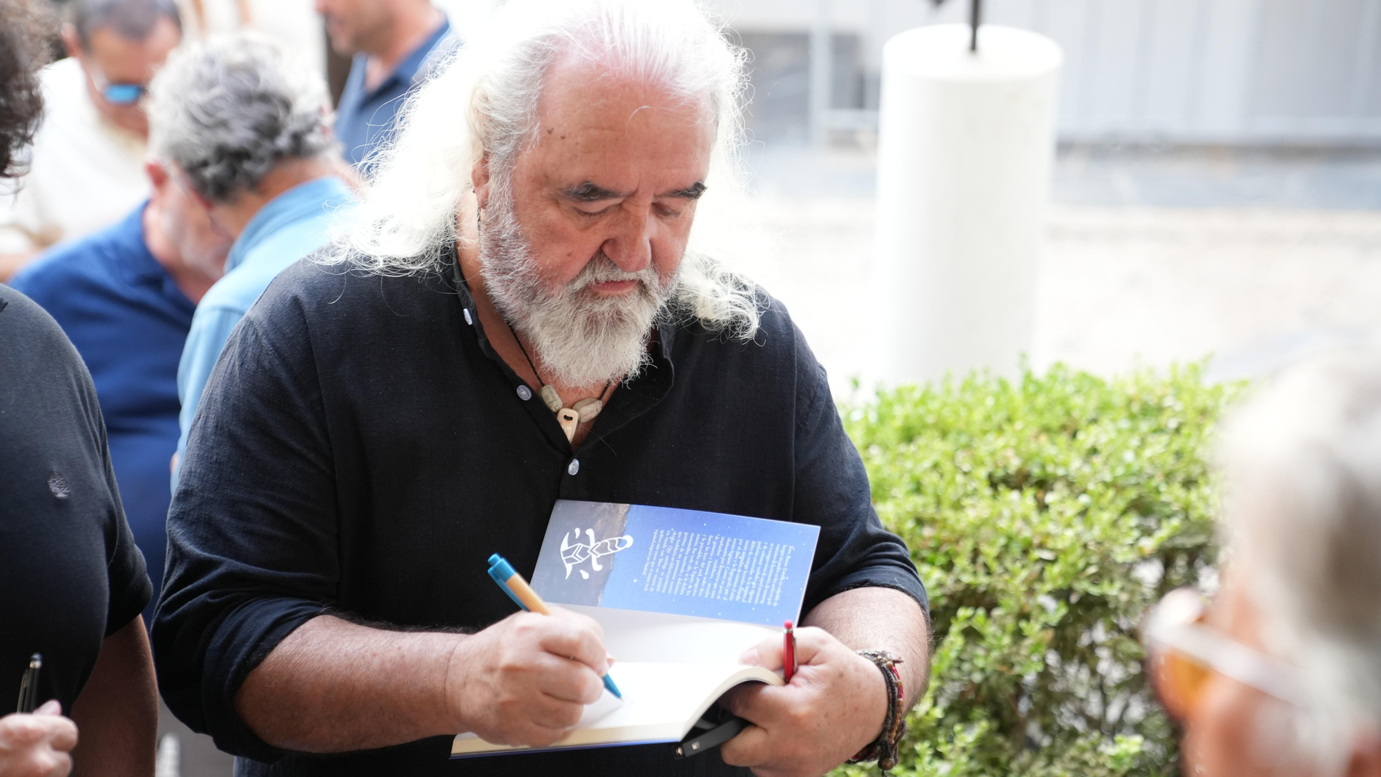 Presentación del libro 'Mezquita, Califas del Rock', de Irene Bueno