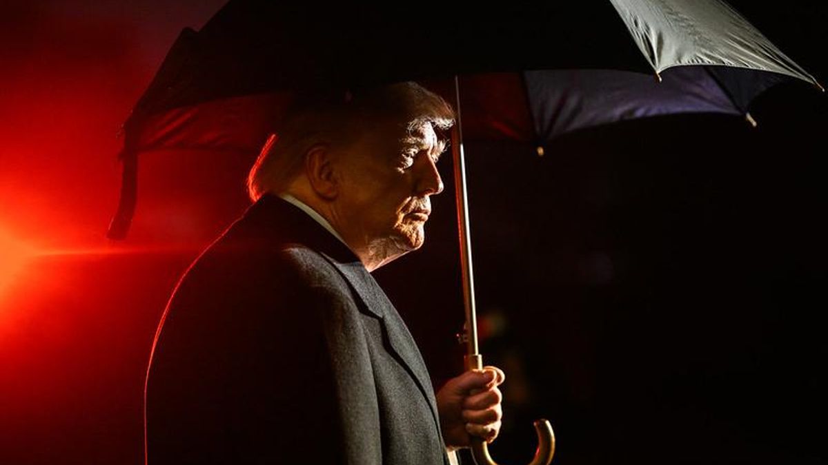 Donald Trump habla con periodistas antes de subir al Marine One el pasado 9 de enero