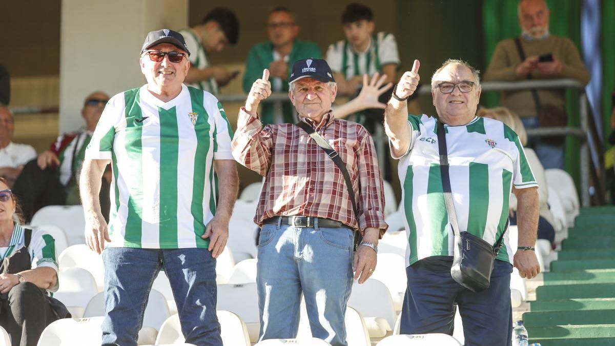 Grada Blanquiverde del Córdoba CF - CD Mirandés