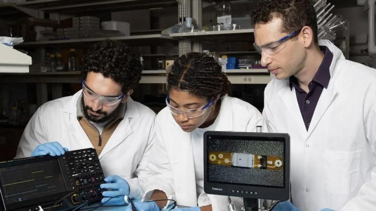 Spain: Scientists use human body as wireless network for medical implants