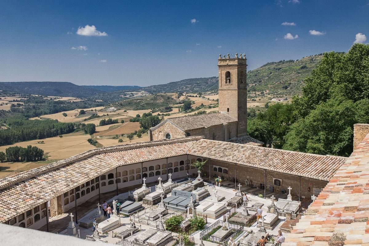 El castillo de Brihuega, que en la actualidad funciona como cementerio.