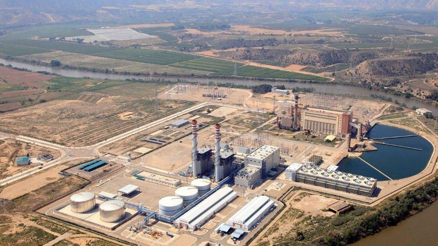 Denuncian "opacidad" en la compra de Repsol a Forestalia de 15 parques eólicos para un megacentro de datos en Zaragoza