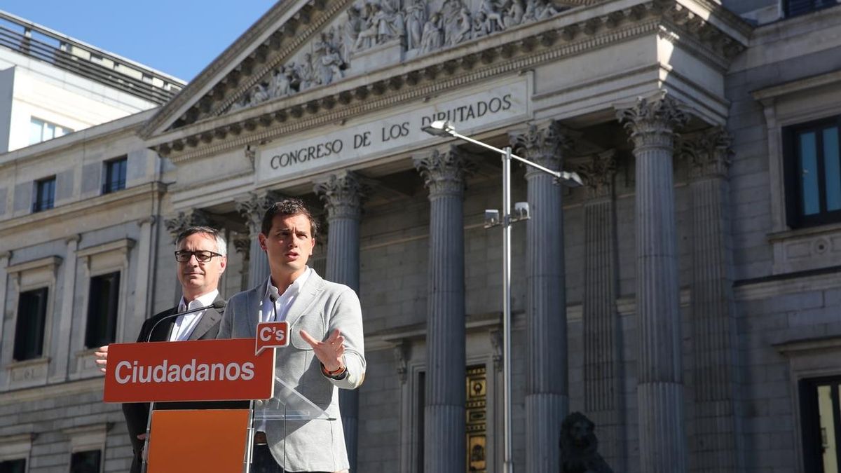 Rivera, tras el Brexit, espera que España no opte por el inmovilismo, que "da alas al populismo"