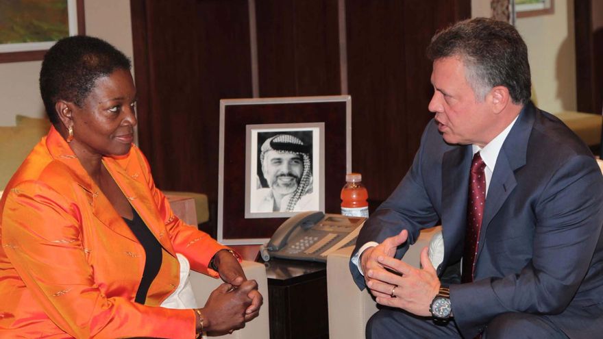 El rey jordano pide a la ONU un plan de emergencia para los refugiados sirios