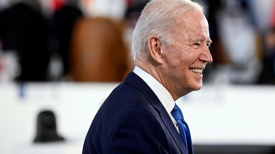 Biden dice que la compasión de el papa sirve de "estrella polar" para el mundo