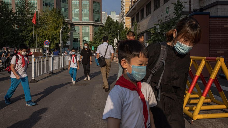 Arranca la "vuelta al cole" en China, tras un verano de rebrotes EFE/EPA/ROMAN PILIPEY