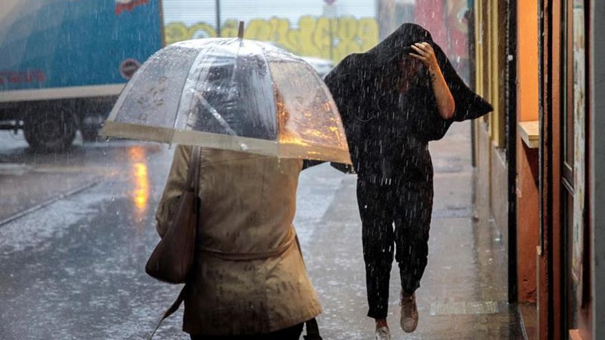 La situación provocada por la gota fría es muy "complicada" y que se mantienen todos los planes municipales de emergencia activados.