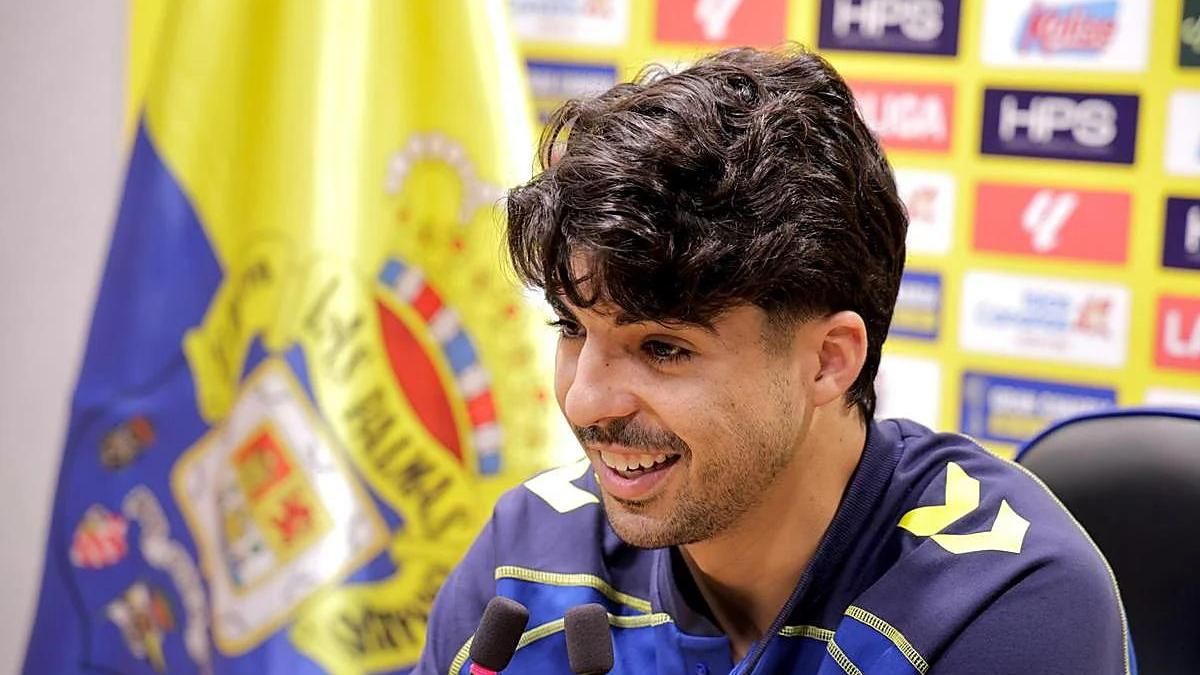 Enrique Clemente: "Jugamos así porque es la mejor forma que tenemos para ganar"