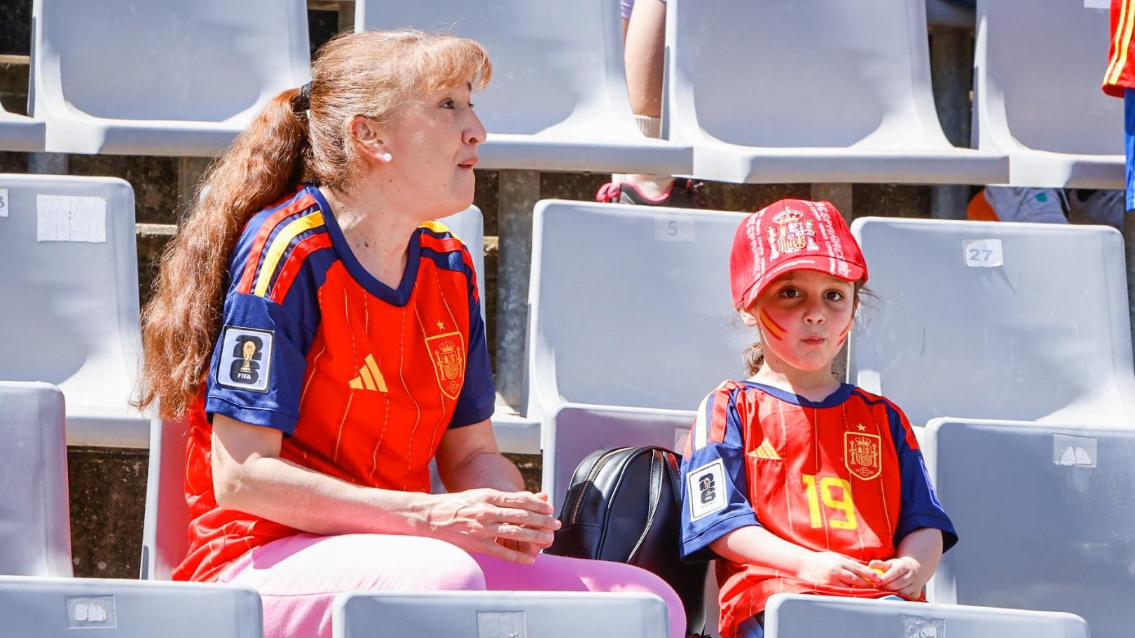 Afición en el partido de la selección femenina  España - Ucrania