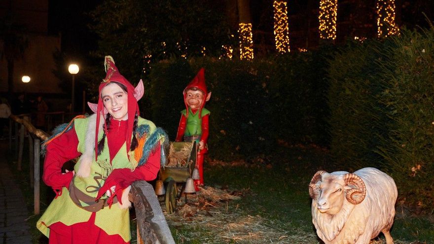 El bosque mágico de Olentzero y Mari Domingi cuenta con animación en directo de galtzagorris