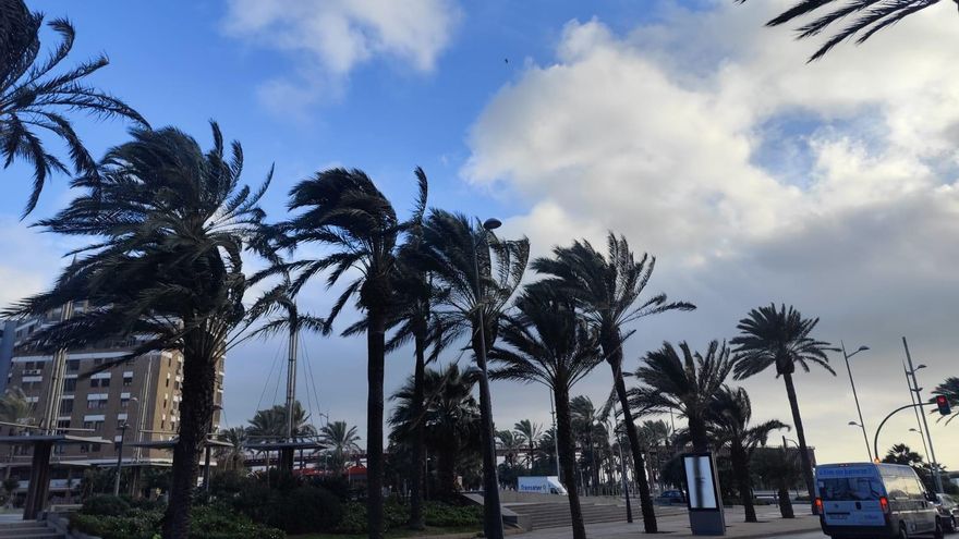 Viento en la ciudad de Almería.