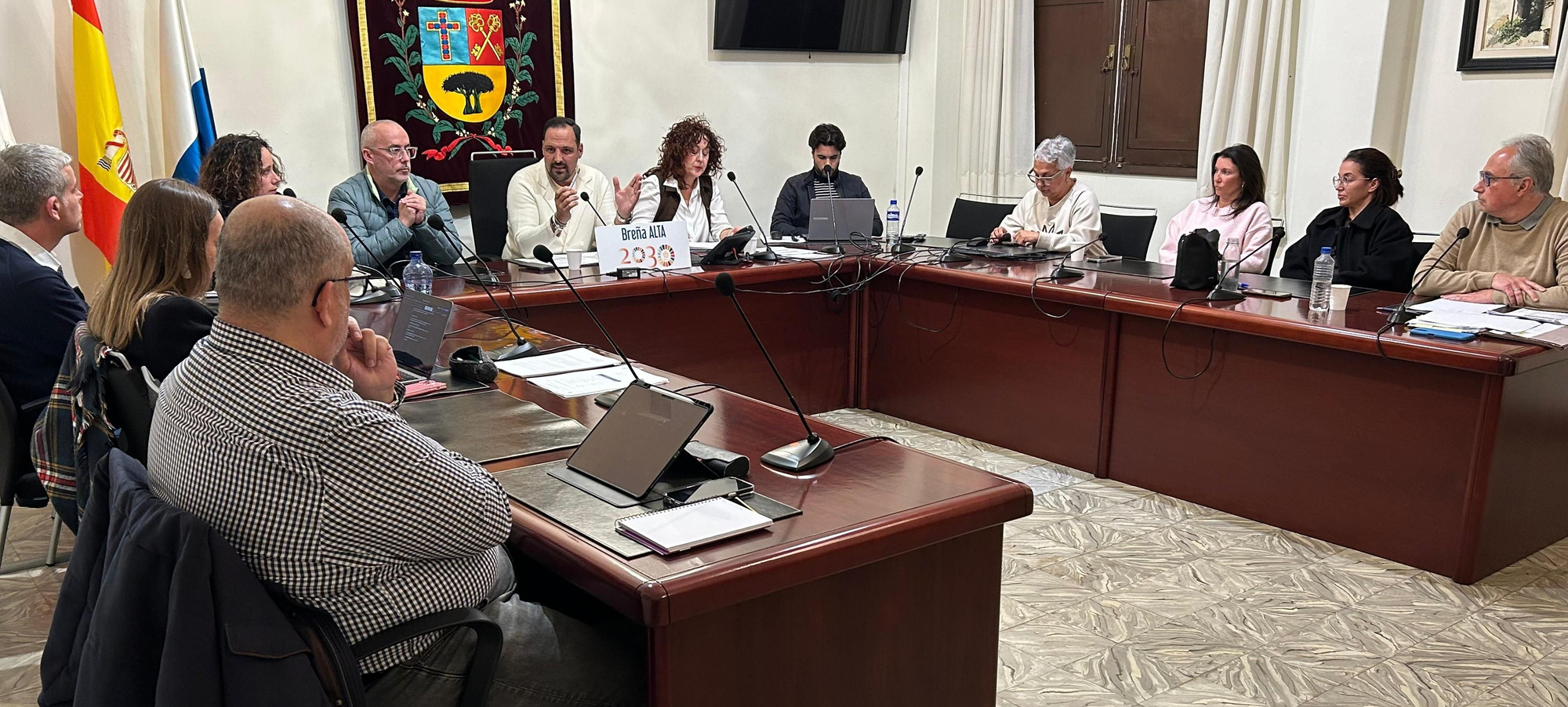 Breña Alta aprueba un presupuesto que “pone en el centro a las personas”.