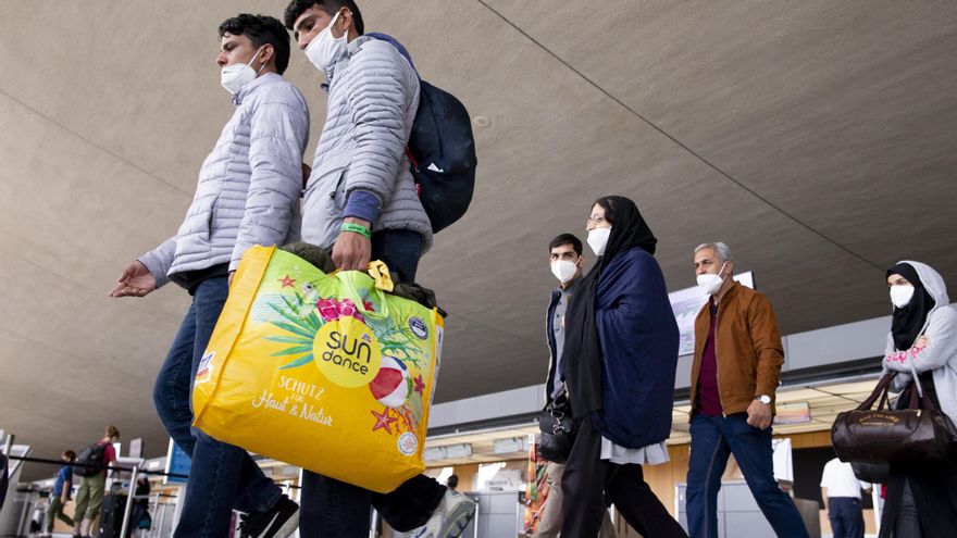 EE.UU. extiende la ayuda gubernamental para los refugiados de ocho a doce meses