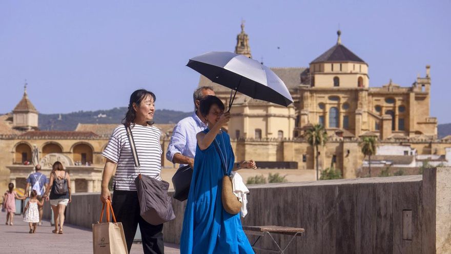 La ola de calor arranca con 42 grados, media España con avisos y un ojo puesto en los incendios