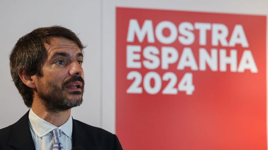 El ministro de Cultura de España, Ernest Urtasun, durante la inauguración del festival bienal de Cultura Española Mostra Espanha 2024, en el Museu de Arte Contemporânea de Belém, en Lisboa (Portugal). EFE/ Manuel De Almeida