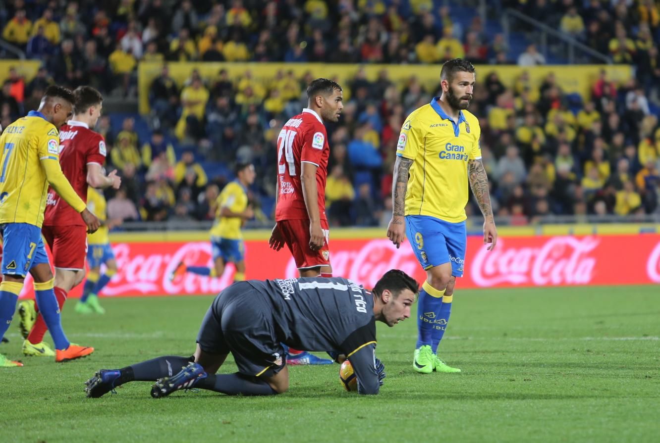 Imagen del partido entre la UD Las Palmas y el Sevilla FC. Alejandro Ramos.