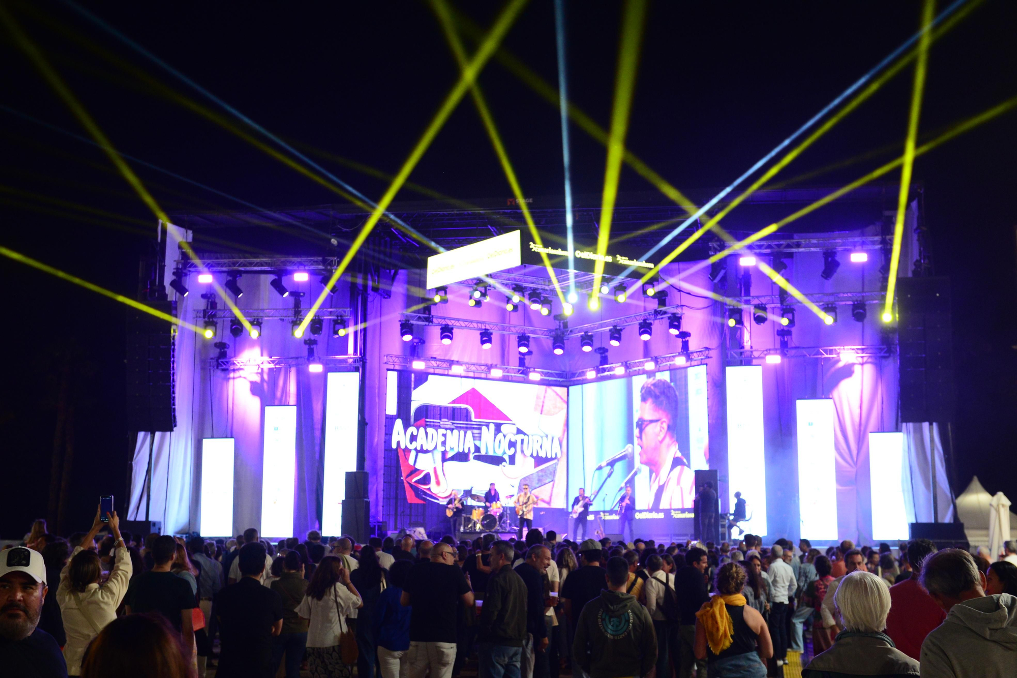 Concierto de Santiago Auserón y la Academia Nocturna