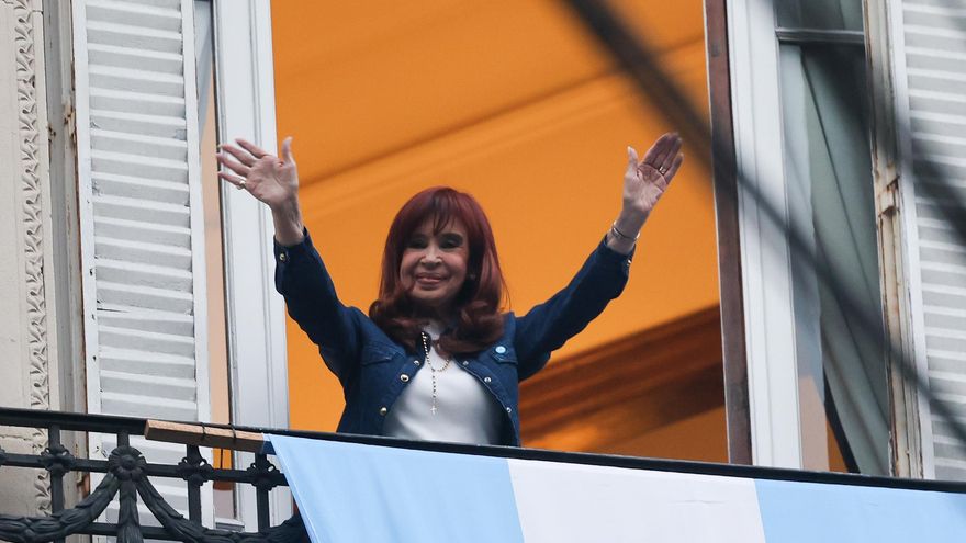 Cristina Fernández es ingresada en un hospital de Buenos Aires con un cuadro de apendicitis