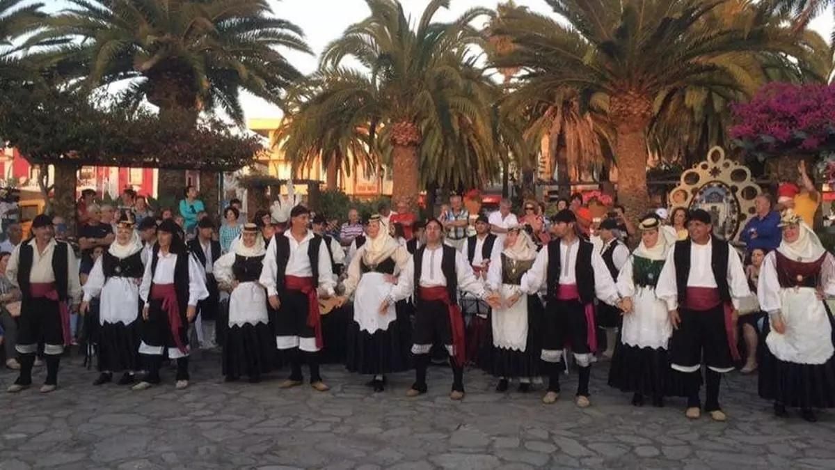 La Agrupación Folclórica Cumbre Nueva conmemora  su 47º aniversario con ‘Herederos’
