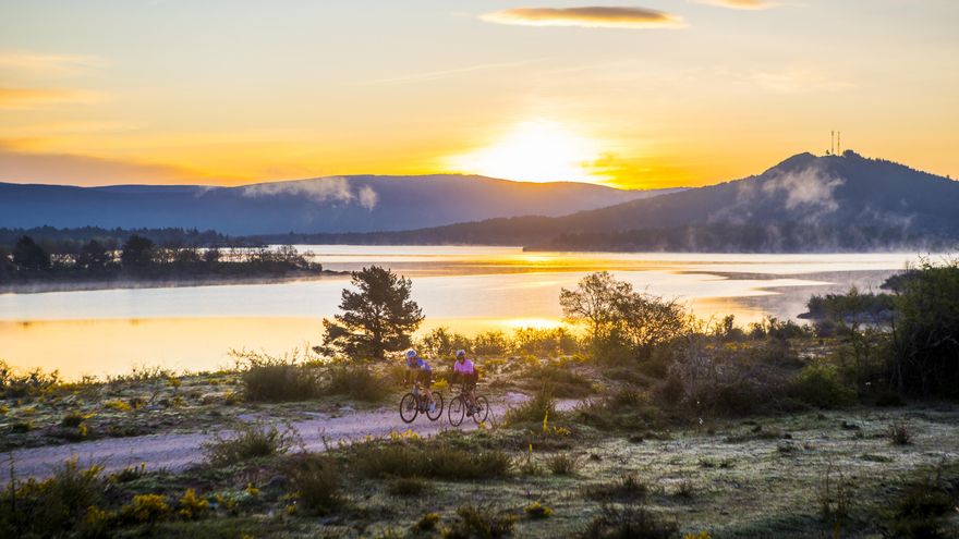 Vinuesa, en bicicleta: un paseo por la corte de Pinares