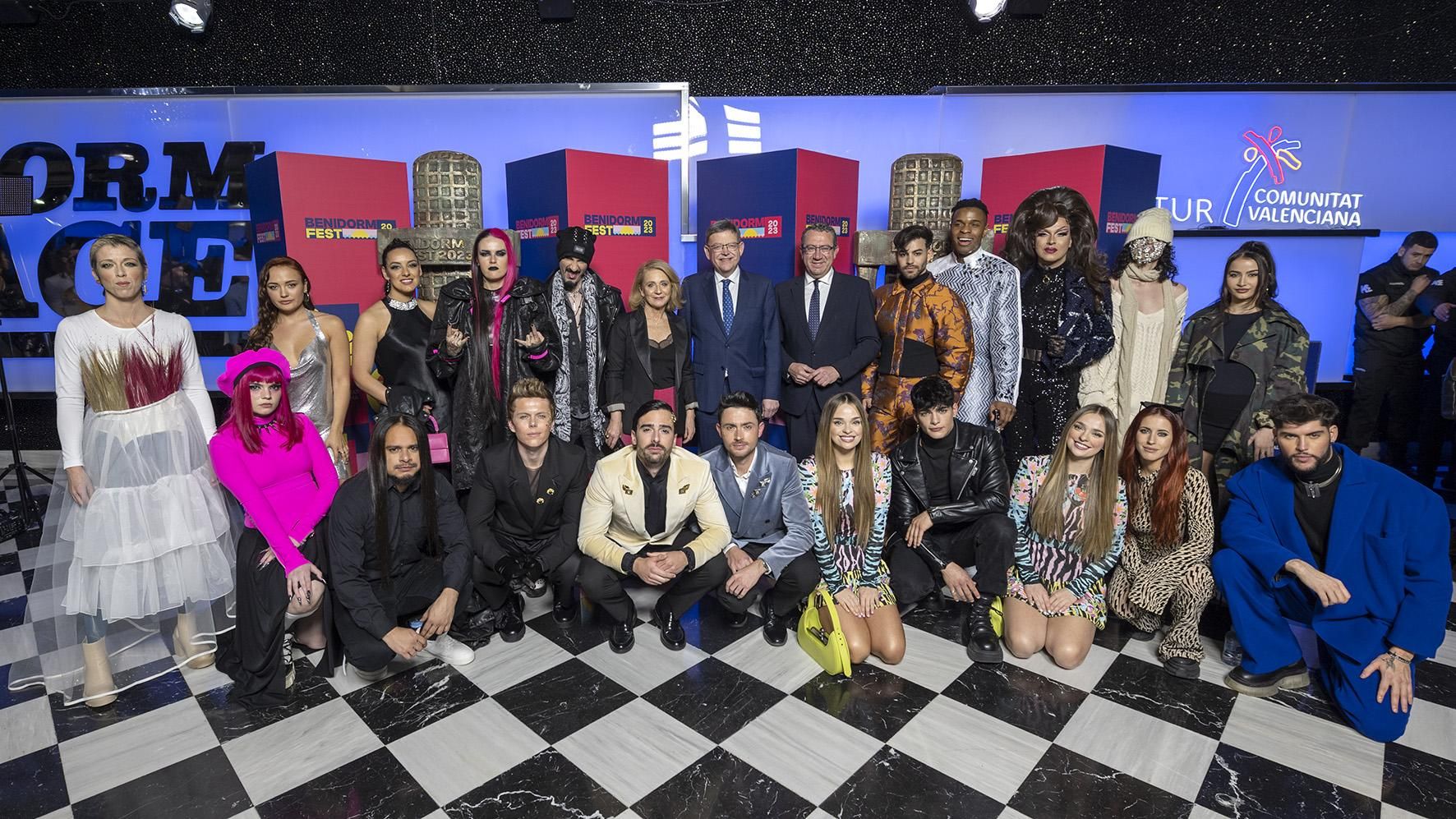 Los artistas del Benidorm Fest 2023 en la alfombra naranja