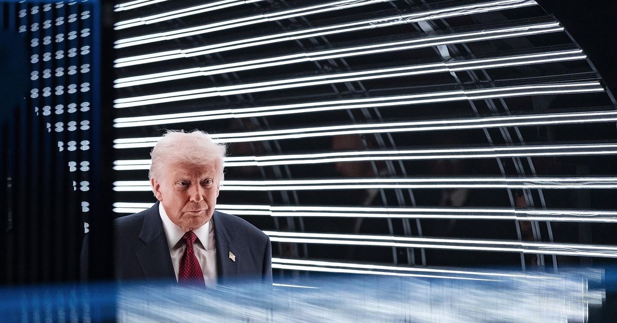 Trump acumula crisis un año después de su victoria 