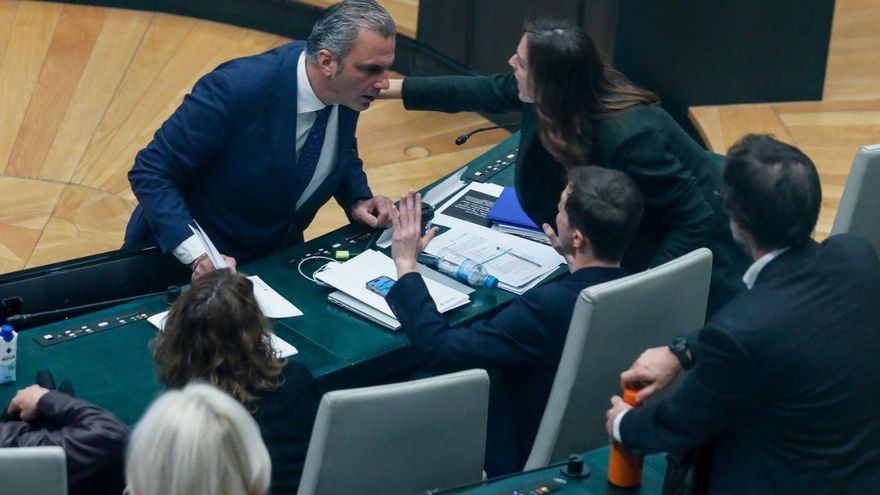 Almeida, PSOE y Más Madrid exigen a Ortega Smith que dimita por la agresión a Rubiño y este se niega