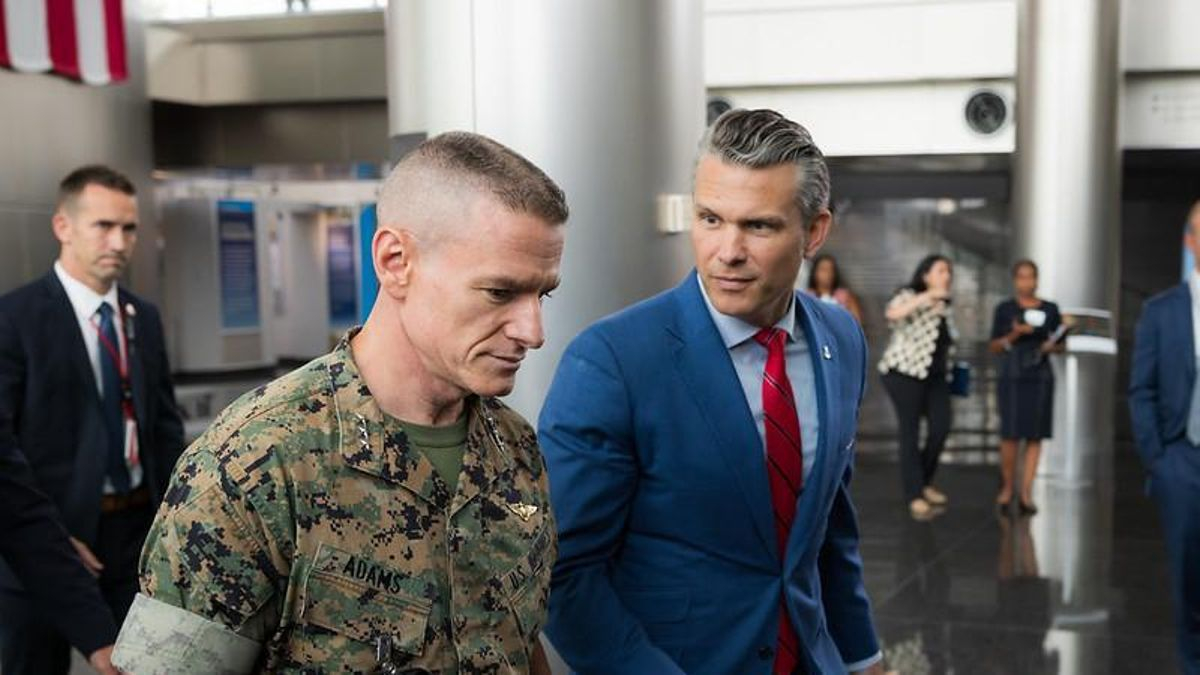 El secretario de Guerra, Pete Hegseth, visita la Agencia de Inteligencia de Defensa, en la Base Conjunta Anacostia–Bolling, Washington, D.C, el 9 de julio de 2026