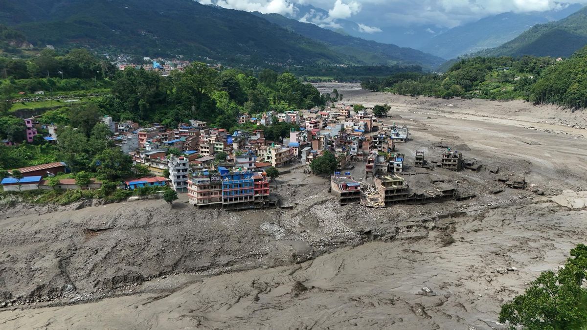 Vista aérea de viviendas dañadas en Trishuli Bazar.