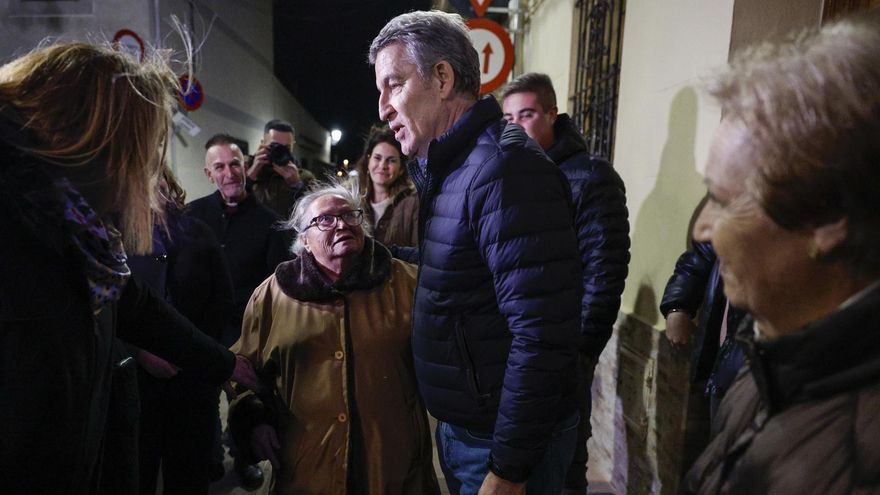 Feijóo visita 'de incógnito' y sin la compañía de Mazón algunas localidades afectadas por la DANA en Valencia