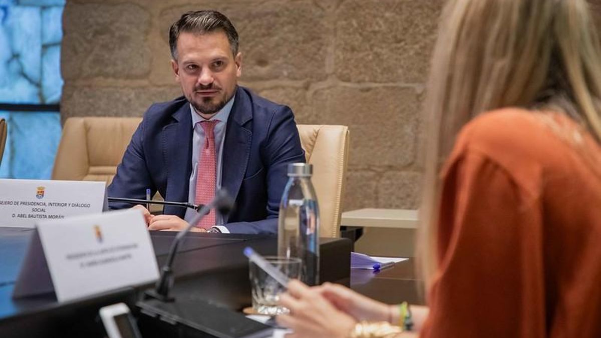 La Junta exige a Gallardo que deje el acta de diputado: "Avergüenza"