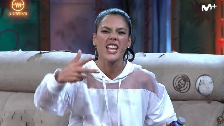 Apolonia Lapiedra aprovechó su visita a 'La Resistencia' para dejar un mensaje (con segundas) a la Selección