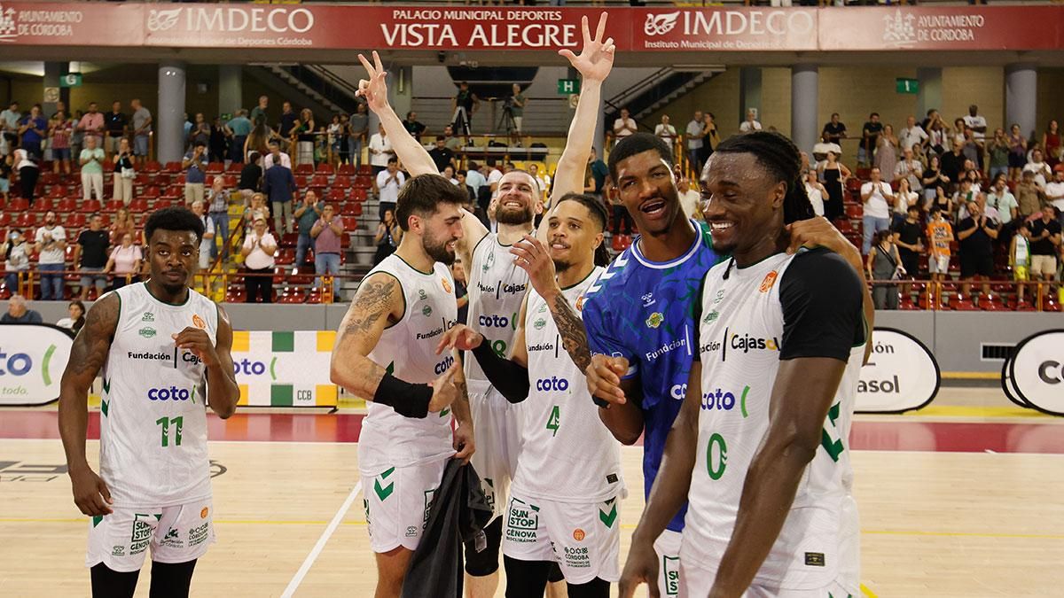El estreno del Cajasol Coto Córdoba en Primera FEB, en imágenes