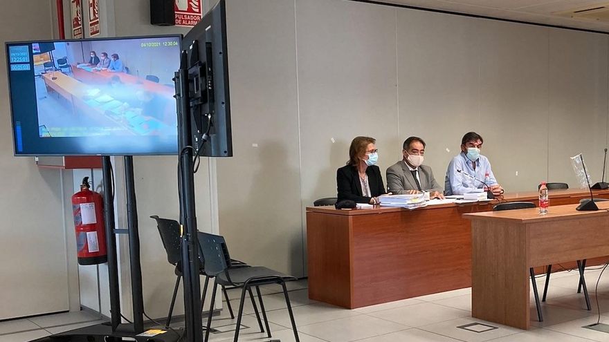 El exdirector de una empresa pública alega en el juicio que cuatro consellers del PP avalaron sus gastos de 105.000 euros en festivos