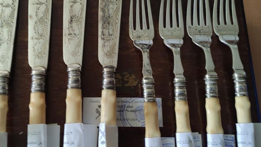 Del mercadillo al cuartel: una vendedora ambulante de Gijón es imputada por tráfico de especies protegidas