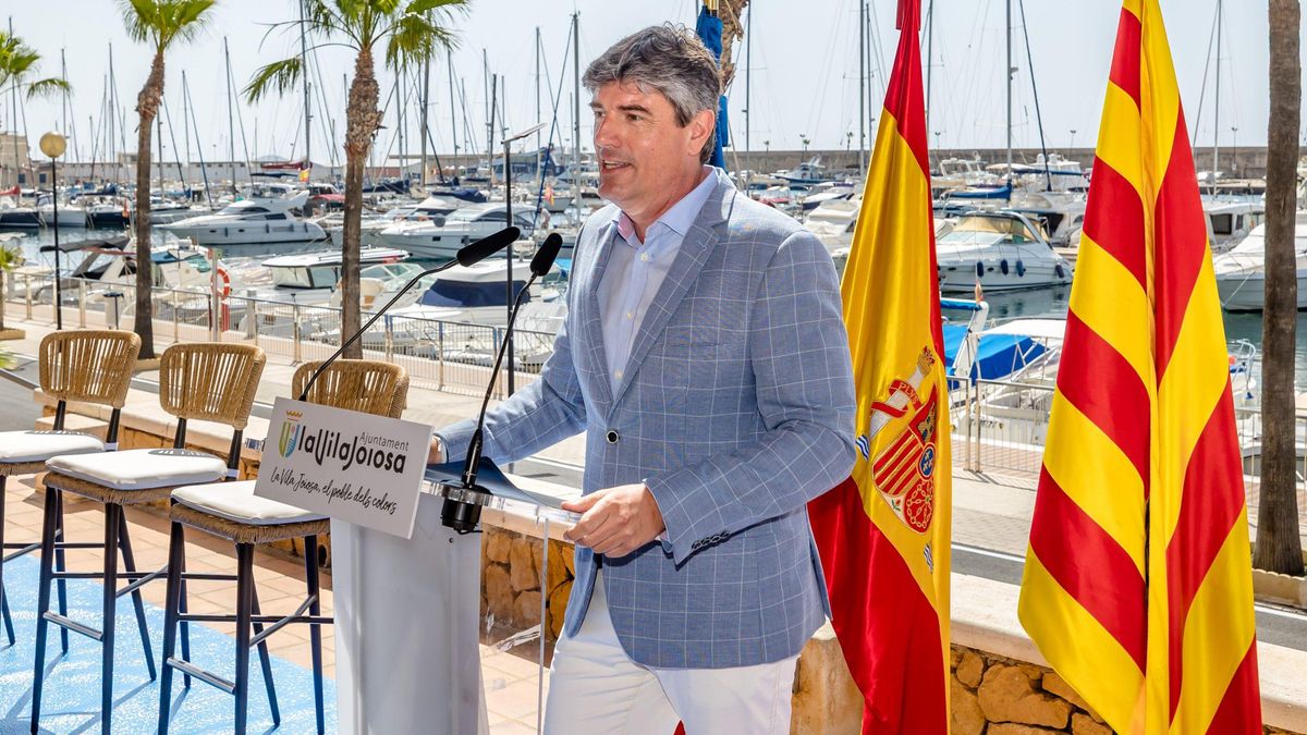 Marcos Zaragoza, alcalde de Vilajoiosa en la presentación de una ley autonómica.