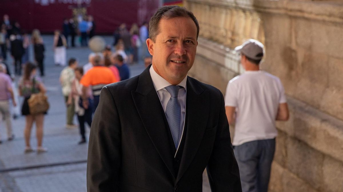 El alcalde de Toledo cree que el incendio en la Academia de Infantería fue un accidente y no una imprudencia