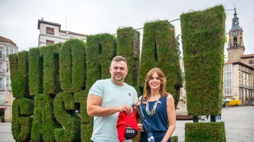 La alcaldesa de Vitoria pide a Iñaki Kerejazu, que encarna a Celedón, que no "mezcle" las fiestas con mensajes políticos