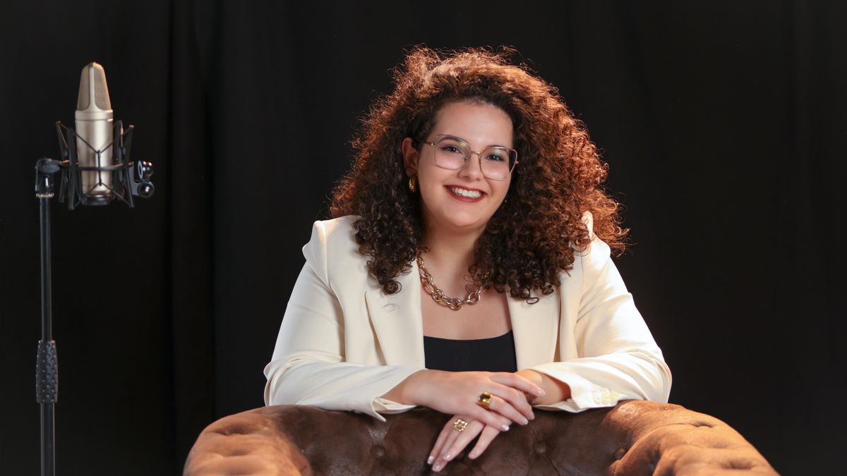 La extremeña Inma Rubiales, galardonada en los premios 'Cosmopolitan Influencer Awards' en la categoría de Literatura