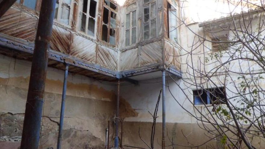 El derrumbe de parte de la histórica casa Salazar de Hellín obliga a cambiar las procesiones de Semana Santa