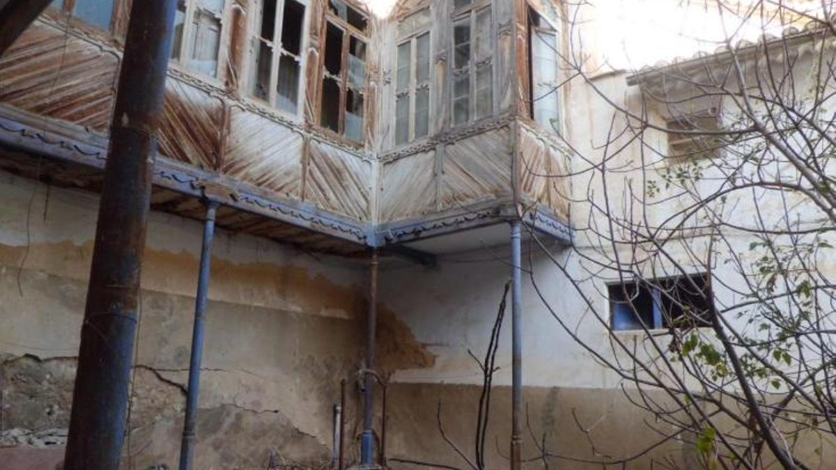 El derrumbe de parte de la histórica casa Salazar de Hellín obliga a cambiar las procesiones de Semana Santa