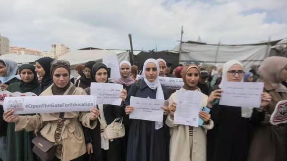 Imagen del movimiento "Between dreams and crossing" de gazatíes que reclaman seguir en el extranjero sus estudios, interrumpidos por el genocidio de Israel.