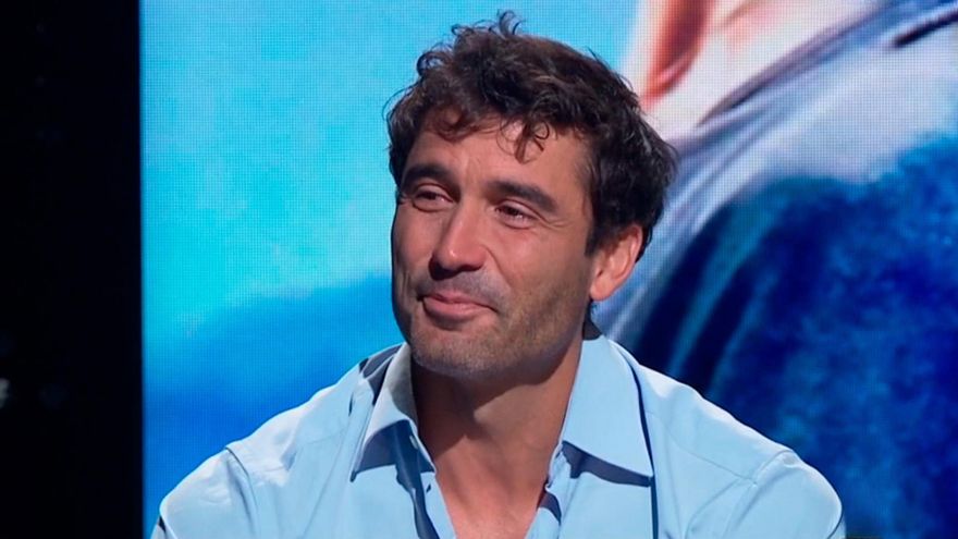 Álex García rinde homenaje a Verónica Echegui en RTVE tras su fallecimiento: "Ella era… es un amor total"